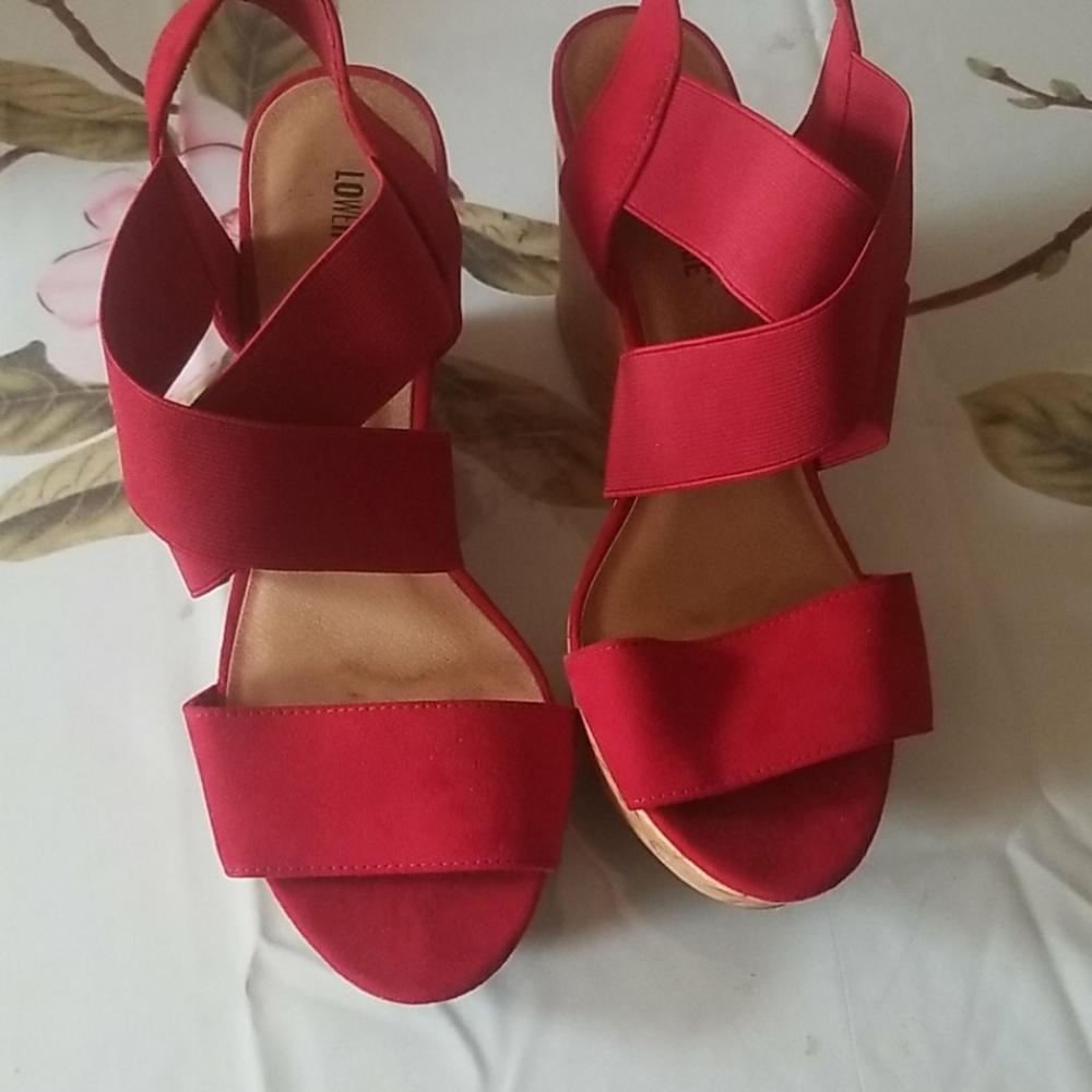 Heels - Picture 2 of 2